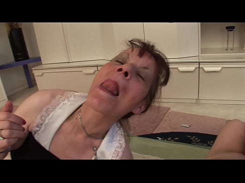❤️ Zwei Großmütter und ein Großvater haben einen Dreier Sex bei porn de.xxxgr.ru ﹏
